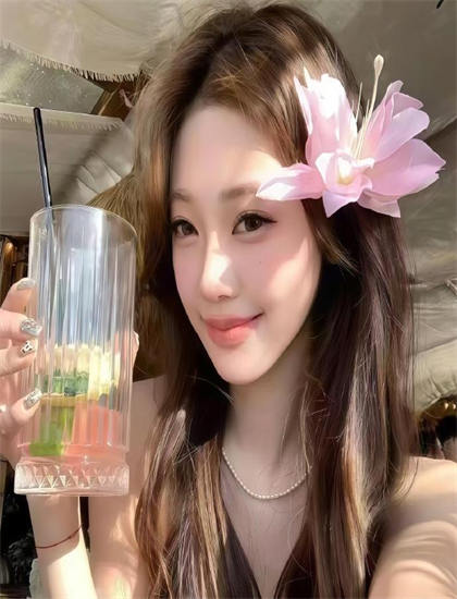 《龙坊传奇》叙事手法非主流解析永恒的：时间线安排与视角切换技巧探讨